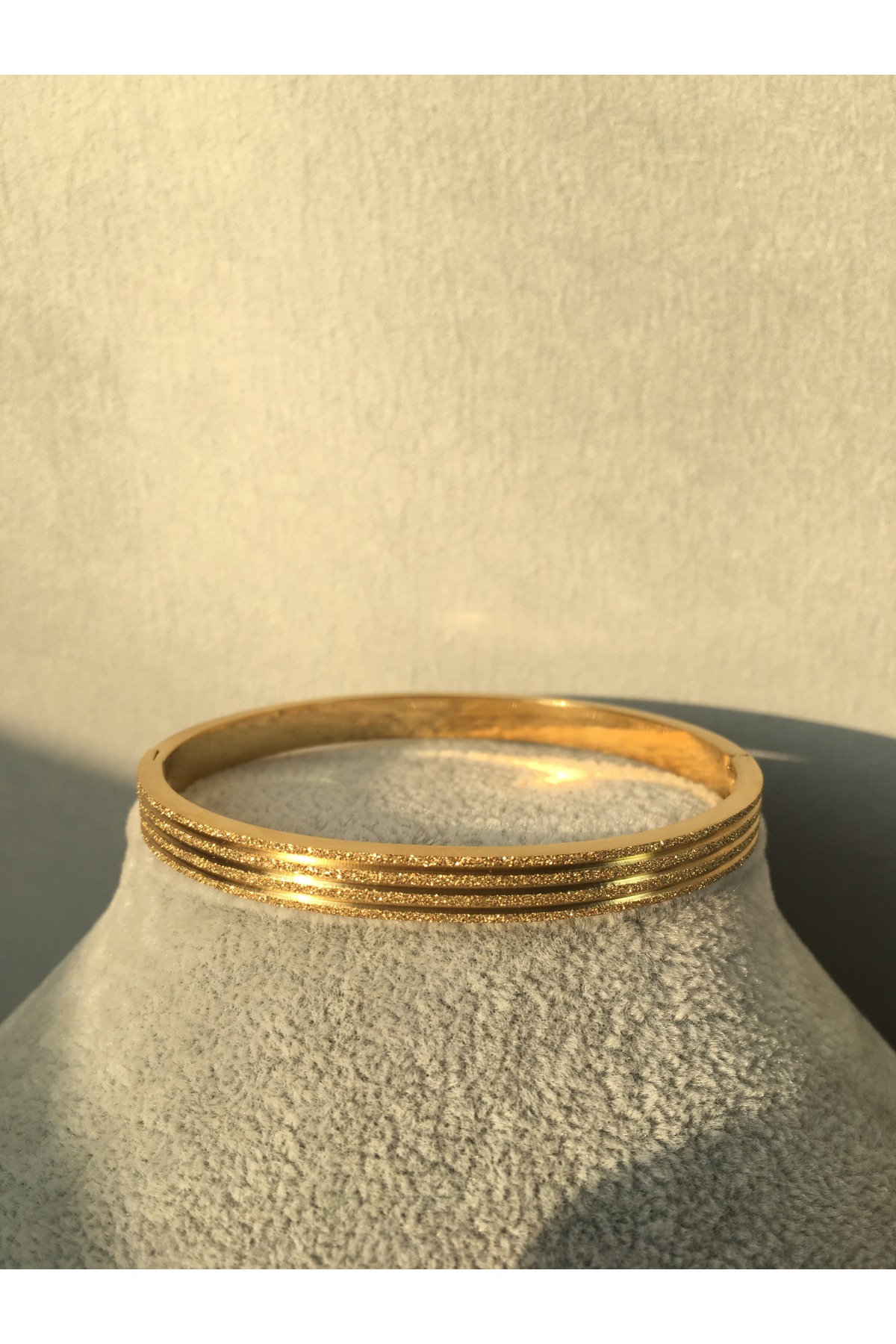 Paslanmaz Ve Kararmaz Çelik, Üstü Simli Bileklik, Gold Kelepçe - Görsel 2